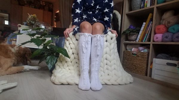 Дълги плетени чорапи